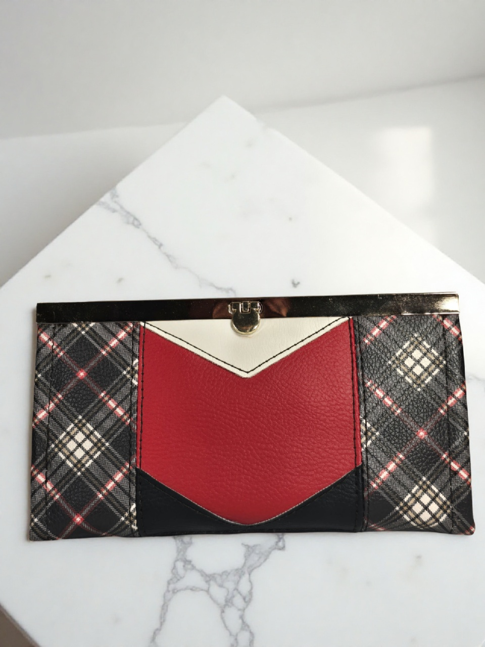 Large Bi-Fold Wallet